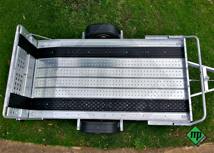 Guide antiscivolo di protezione per pianale rimorchio / carrello - immagine 2