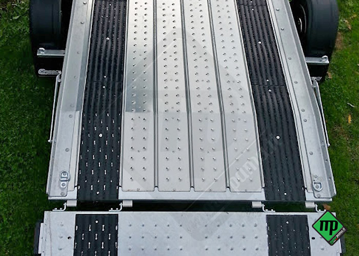 Guide antiscivolo di protezione per pianale rimorchio / carrello