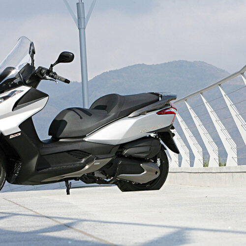scooter-kymco-downtown-200i-foto.jpg