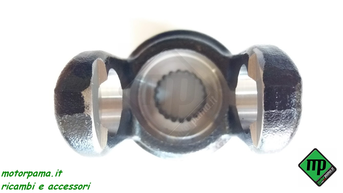 Yoke innesto crociera albero trasmissione per quad atv originale TGB target blade 425 / 525 - immagine 2